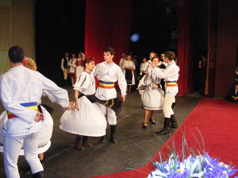 Román népi tánc, Kollégium napok