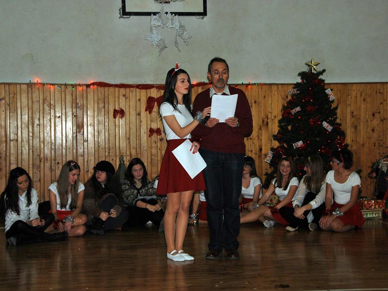 Birou Mara Simona and Baciu-Marinescu Petru teacher, Christmas carol