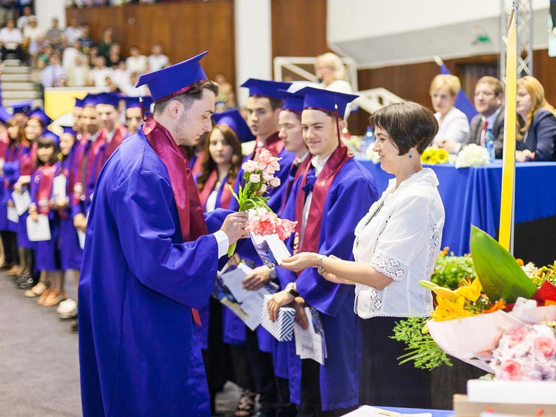 Boar Codruţ Florin, class master Hecser Enikő Krisztina, XII A graduates