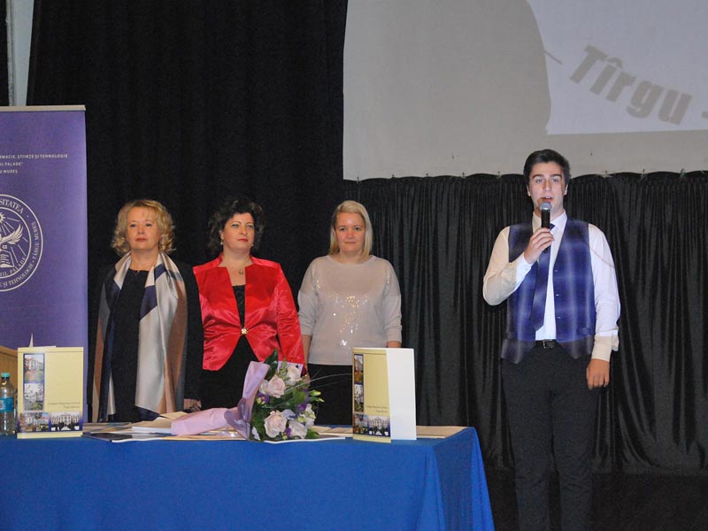 Conducerea Colegiului, dr. Stănescu Aurora Manuela, Iacov Hermina Maria, Sabău Laura Stanca și Şerban Sebastian Mihai