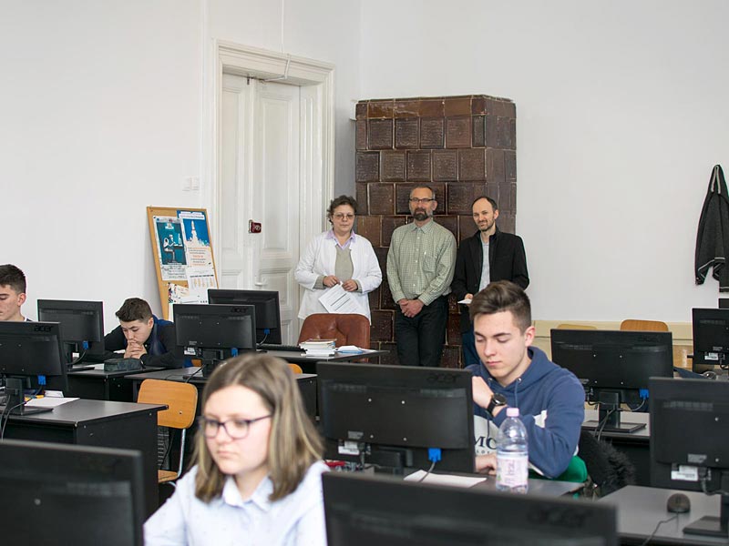 Profesorii Mărginean Manuela, Csifó László Loránd și Amanoae Iulian, Concurs de programare „CodeMasters”
