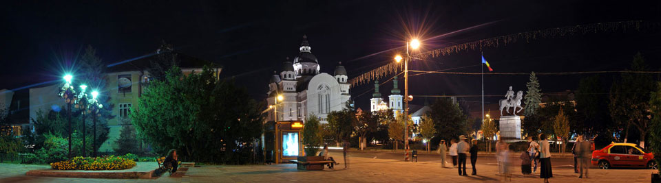Piaţa Trandafirilor, Catedrala Ortodoxă Mare şi Catedrala Catolică, Tîrgu Mureş