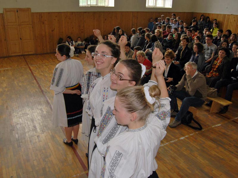 Román népi tánc, díszelőadás, Unirea Nemzeti Kollégium 
