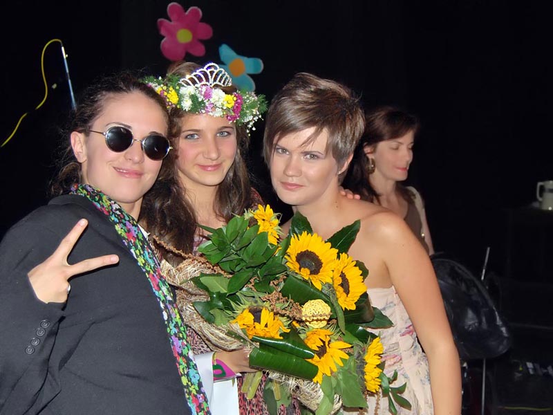 Păcurar Teodora Daiana, Constantinescu Medeea Maria, Miss Boboc 2011 şi Blaj Cristina
