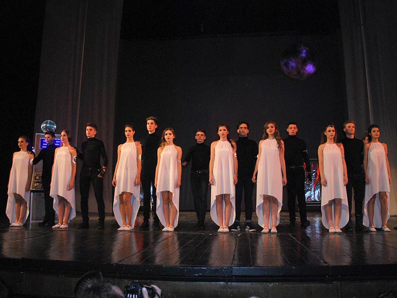 Balul Bobocilor 2015, Teatrul Naţional, Colegiul Naţional „Unirea”