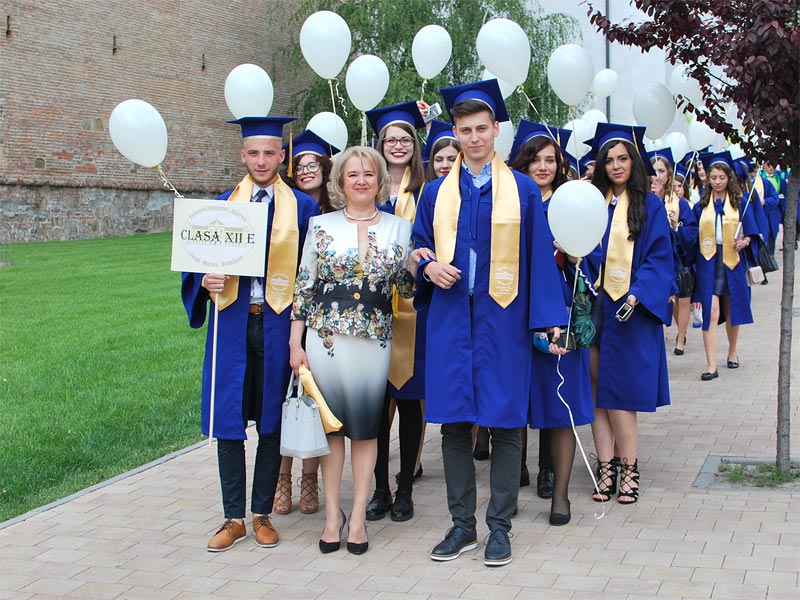 XII E graduates, dr. Stănescu Aurora Manuela class master, “Unirea” National High School