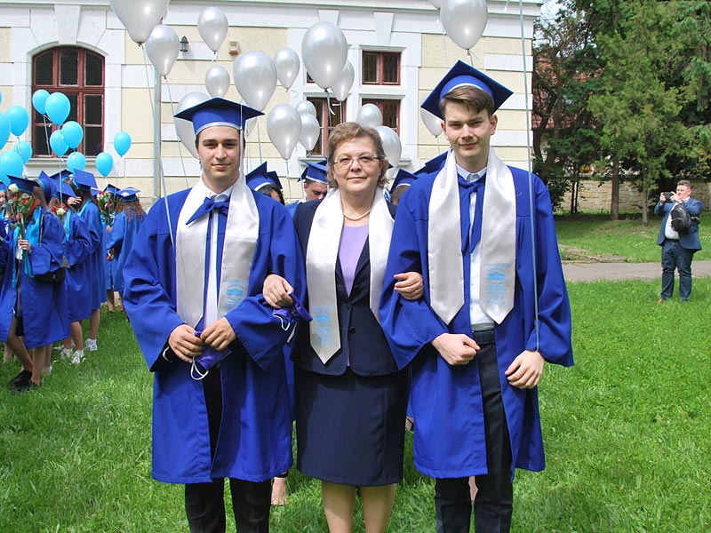 XII A absolvenţi, diriginte Mărginean Manuela, Colegiul Naţional „Unirea”