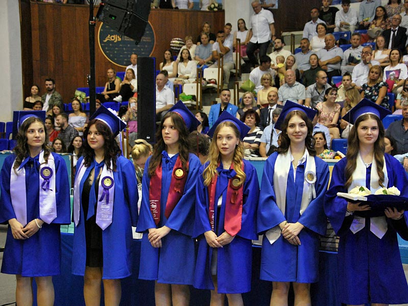 Predarea cheii, Festivitate de absolvire, Sala Polivalentă